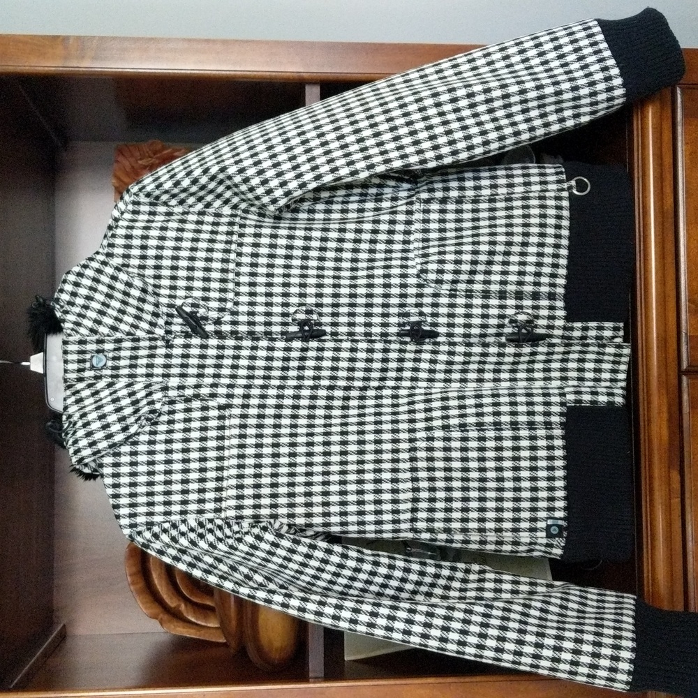 Roxy Limited Edition Jacket Size Small - image 1